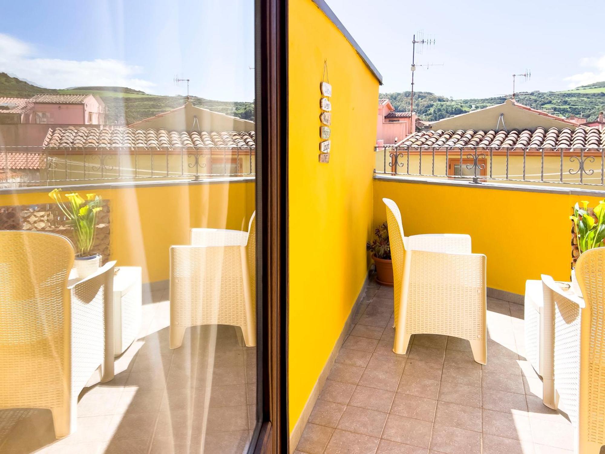 La Torre Del Pozzo Guest House Bosa Bagian luar foto